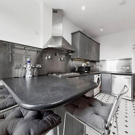 Spacious Sleep 11 With Terrace In Earls Court Ec99 London Exterior photo