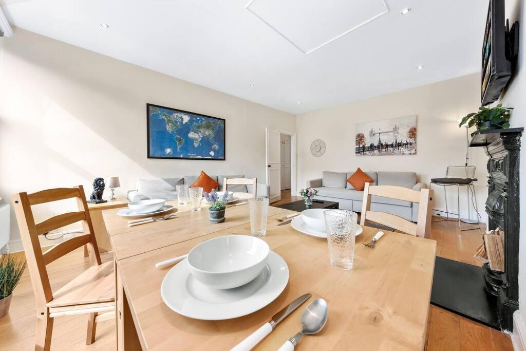 Spacious Sleep 11 With Terrace In Earls Court Ec99 London Exterior photo