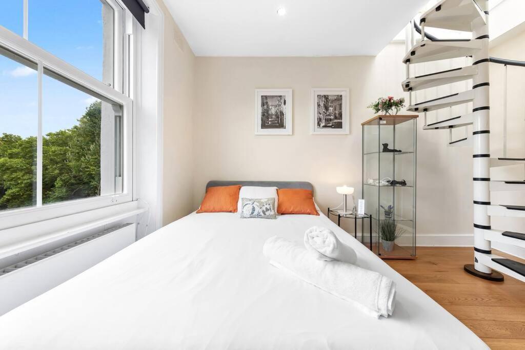Spacious Sleep 11 With Terrace In Earls Court Ec99 London Exterior photo